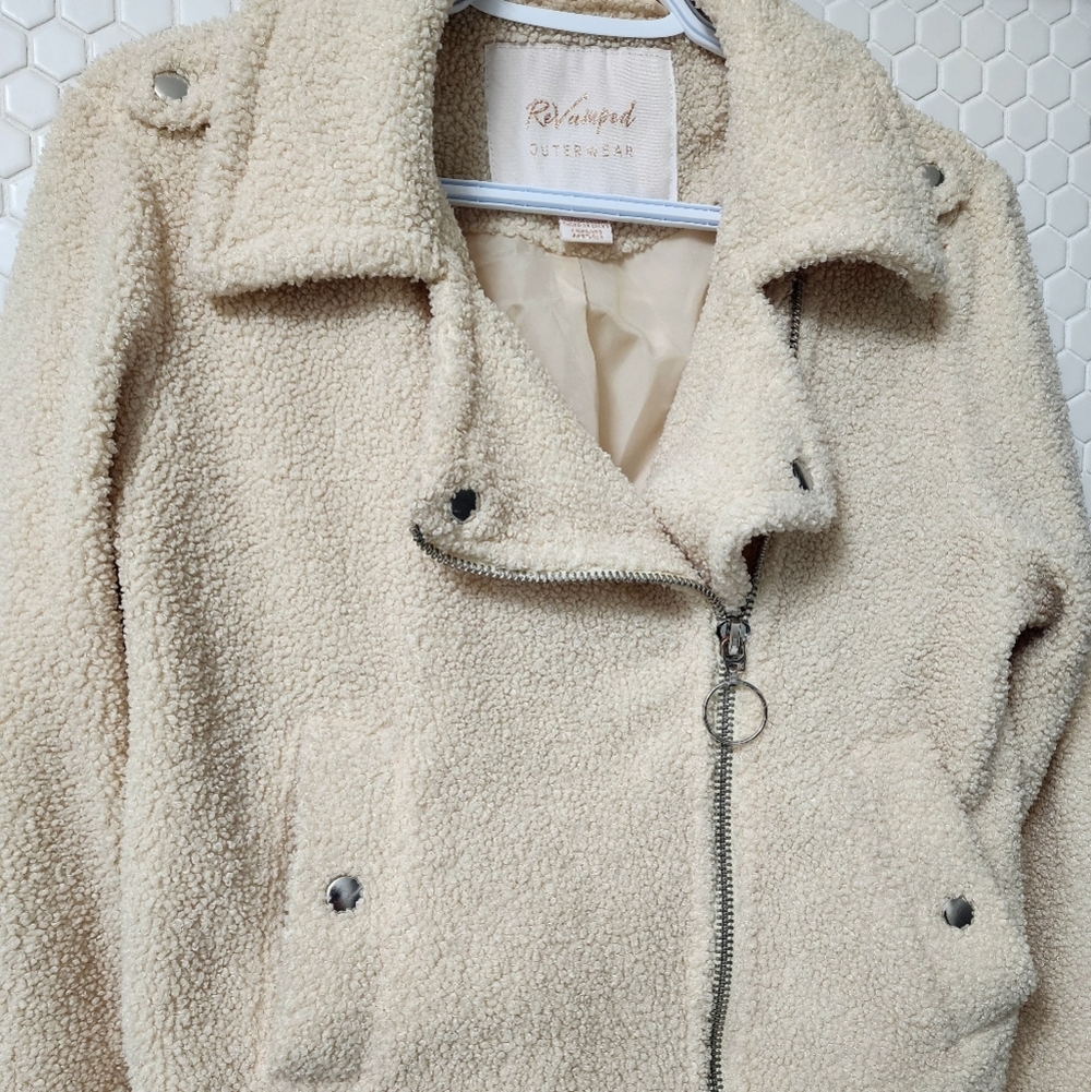 "Like NEW" ReVamped Fleece Shepra Jacket - Picture 4 of 7